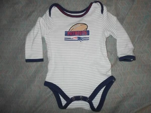 New England Patriots Boys 6 M Snap Bottom - Picture 1 of 1