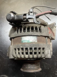 05-06 Jeep Grand Cherokee Alternator 4.7 Liter - Picture 1 of 4