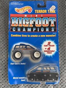 Hot Wheels Bigfoot Champions Terror Tank Blue Mini 1992 Monster Truck Tread NIP