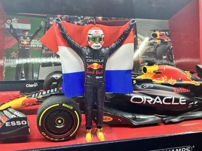 Max Verstappen 1:18 Dutch GP Winner Red Bull RB18 F1 2022 Champion W/Figure Flag - Image 1 of 4