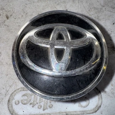42603-52170 TAPA CENTRAL DE RUEDA ORIGINAL OEM TOYOTA COROLLA PRIUS C PRIME Foto 1 de 4