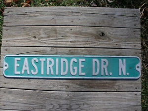 "EASTRIDGE DR. N." Authentic Vintage Embossed Raised Letter Street Sign - Picture 1 of 3