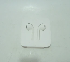 Apple EarPods Lightning Connector Wired Headphones – New Open Box - Photo 1 sur 3