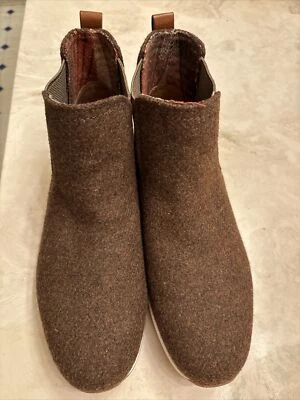 boc womens Kara brown wool fabric chelsea ankle boots size 11 New - Image 1 of 4