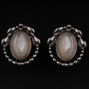 GEORG JENSEN Sterling Ear Clips Of The Year 2021 w. Mother of Pearl. Silver. NEW - Picture 1 of 7