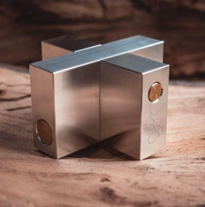 Primera Cruz - Rompecabezas de aluminio de lujo de Wil Strijbos - Imagen 1 de 4