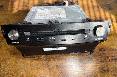 Lexus IS200T IS300 IS350 2017-2019 Gracenote HD radio XM radio unit 86140-53470 - Image 1 of 4