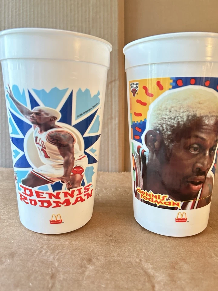 Juego de 2 tazas de colección de recuerdo de colección Dennis Rodman Chicago Bulls McDonalds Foto 1 de 1
