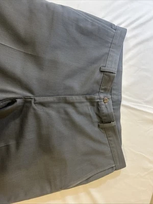 Pantalones chinos informales Haggar Generations para hombre gris oscuro frente plano 36/31 Foto 1 de 4