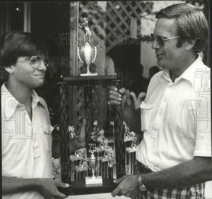 1979 foto de prensa campeón de golf junior Darrell Jones y profesional Dave Smith - Imagen 1 de 2