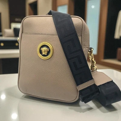 VERSASE Medusa 单肩包,灰色皮革,男式,来自日本,i23538 — 第 1/4 张图片