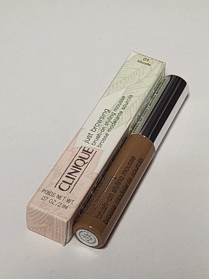 Cepillo Clinique Just Browsing en mousse de peinado 01 rubio tamaño completo Foto 1 de 2