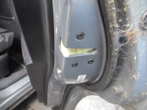 Mazda CX 5 MK1 OSR 2013 lado del conductor mecanismo de bloqueo de puerta trasera - Imagen 1 de 4
