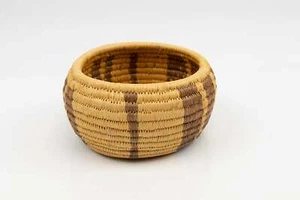 Hand Woven Vintage Basket Made By Indigenous Artisans - Picture 1 of 10