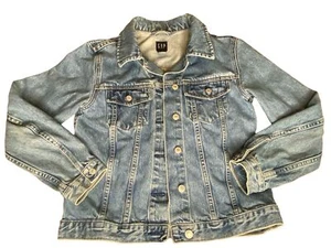 Gap Women's Blue Denim Jacket Size Medium Button Up Classic Look - Picture 1 of 10