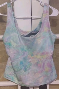 NWT -Fabletics Oasis Twist Built In Bra Tank -Cosmic Halo Tie Dye -Women's Large - Picture 1 of 6