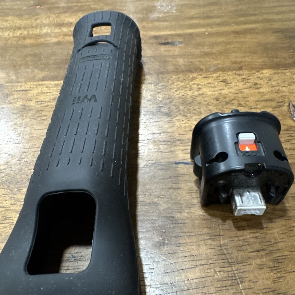 OEM Wii Motion Plus Adapter Black And Silicone Cove. Tested. Very Good Condition - Image 1 of 1