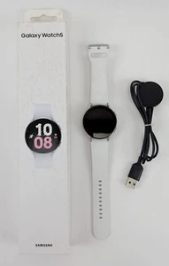 Samsung Galaxy Watch 5 44mm Bluetooth Smartwatch SM-R910NZSCXAA SM-R910 - Photo 1 sur 6