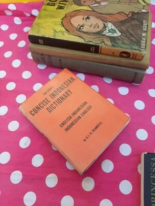 1975 Book Concise Indonesian Dictionary English Words Van Goor - Picture 1 of 9