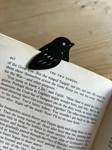 Black Bird Bookmark for Nature Lovers and Readers | Songbird Page Marker - Picture 1 of 4