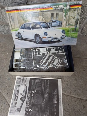 PORSCHE COUPE' 911S 1969 MODEL KIT  1/24  FUJIMI - Immagine 1 di 4