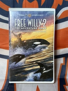 Free Willy 2: The Adventure Home (VHS, 1995) Clamshell Packaging - Picture 1 of 3