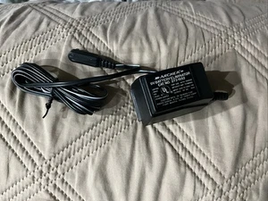 Eliminador de batería Radio Shack 9 voltios 120 VCA a toma de pared Archer 273-1552 - Imagen 1 de 4