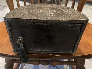Antique Cross London Silver Plate Tobacco/Trinket Box Colonial & Angel Motifs - Picture 1 of 6