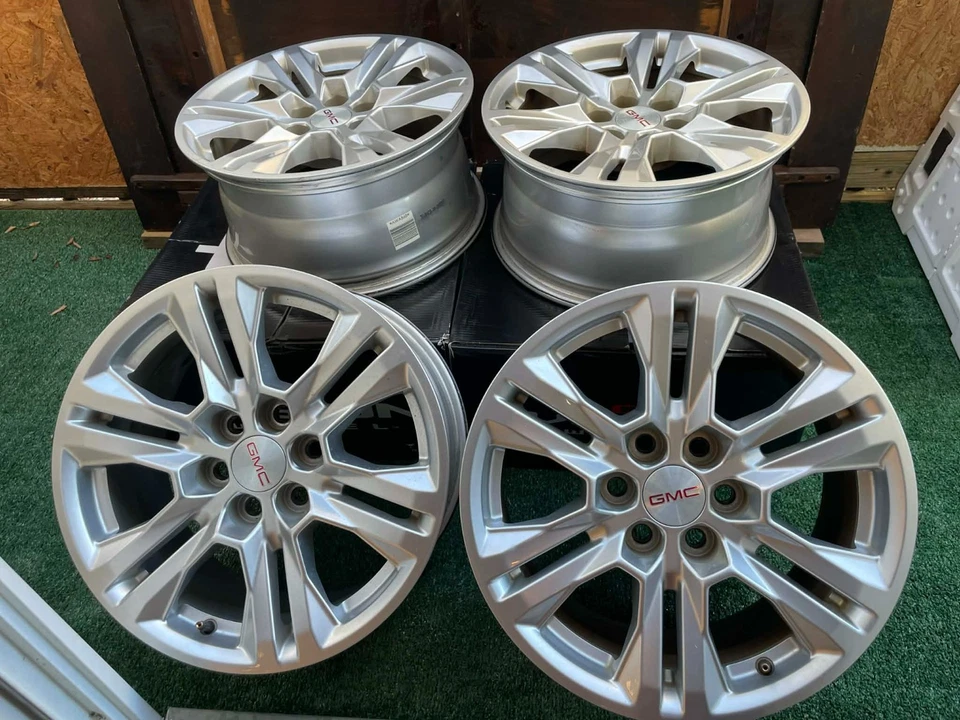 Juego de ruedas GMC Canyon OEM 17x8 (4) plateado 6x120 2019-2020 A+ 9-9,5/10  Foto 1 de 4