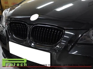 E60 E61 520i 525i 535i 550i M5 4Dr/5Dr Shiny Black BMW Front Grille Grill 04-10 - Foto 1 di 3