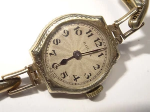Ladies ROLEX Prima 15J Manual Wind 9K Gold Watch Guiilloche Dial. Circa 1928 - Picture 1 of 1