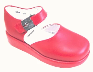 DE OSU-FARO - Spain - Girls Red Leather Shoes - Dress Casual - European - Size 9 - Picture 1 of 6