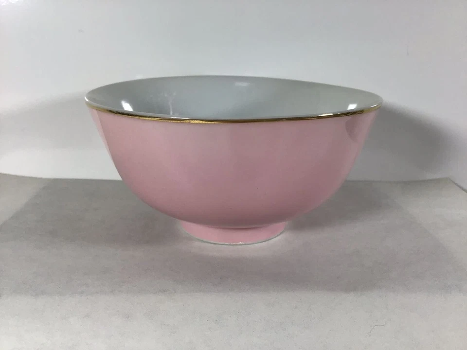 V94 Chinese Antique Circa Early Century Pink Porcelain Bowl - Set of 4 Bowl - Image 1 of 4