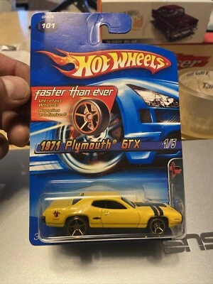 Hot Wheels Faster Than Ever #101 Muscle Mania 2005 1/5 1971 Plymouth GTX amarillo Foto 1 de 4
