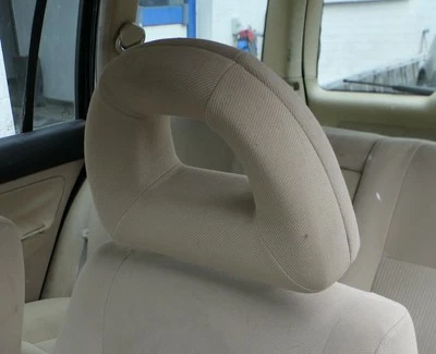 1x VW Golf 4 Bora headrest front or rear front beige coated light beige - Image 1 of 3