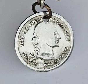 LLAVERO MONEDA PLATA IMITACIÓN GEORGE WASHINGTON 1789 - Imagen 1 de 6