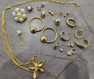 Defekter Bastelschmuck aus Omas Schatulle - Bild 1 von 5