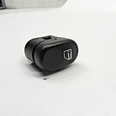 2004-05-06-07-08 GM CHEVROLET MALIBU INTERRUPTOR DE BLOQUEO PULSADOR NEGRO NOS #15777133 Foto 1 de 4