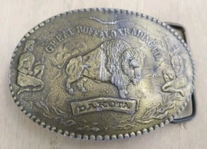 VINTAGE MASSIVE MESSING GREAT BUFFALO TRADING CO DAKOTA GÜRTELSCHNALLE 1973 zerkratzt - Bild 1 von 3