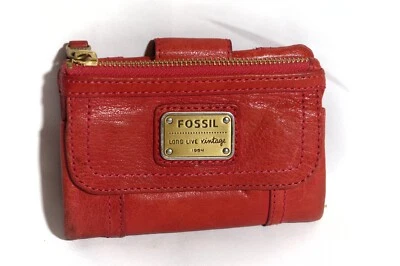 Vintage Fossil Emory Red Lamb Leather wallet clutch, multiple card, pocket. - Image 1 of 4