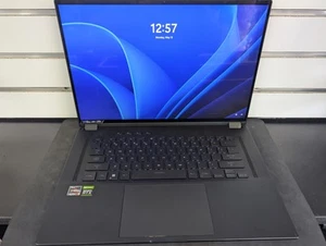 Asus Gaming & Streaming Laptop (Spezifikationen unten) - Bild 1 von 10