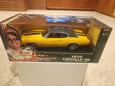 American Muscle 1970 Yellow Chevelle SS John Force Signature Series 1:18 - Image 1 of 4