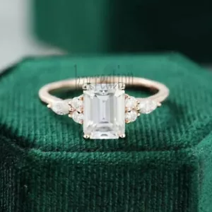 Weißer farbloser 1,87 ct Smaragd Moissanit Verlobungsring 10 kt Rotgoldet - Bild 1 von 5