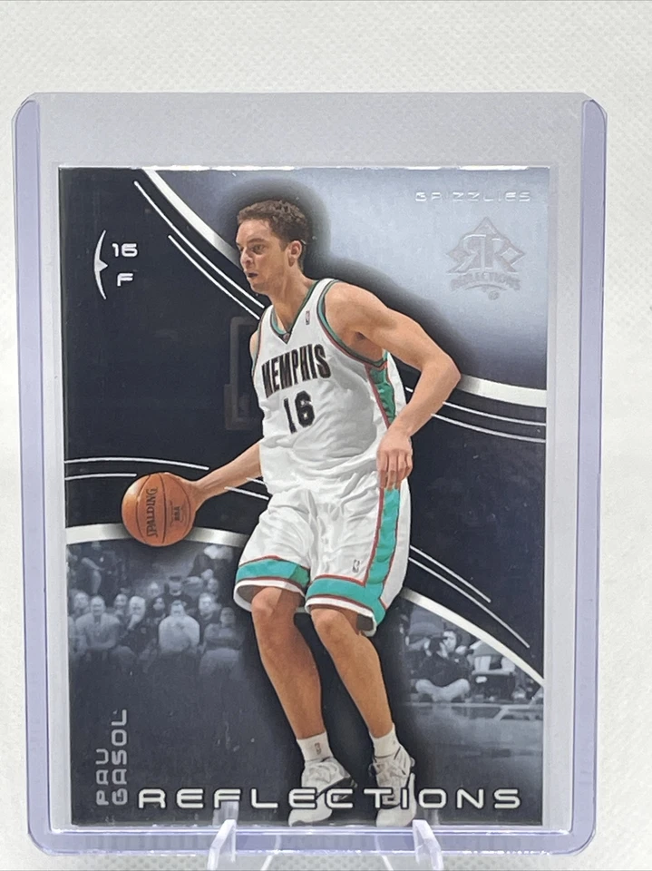 2003-04 Upper Deck Triple Dimensions #38 Pau Gasol NBA HOF Spain Reflections NM+ - Image 1 of 2