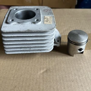 BENELLI S50 Scooty CILINDRO CROMATO + PISTONE CHROME CYLINDER OEM NOS - Imagen 1 de 5