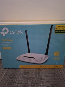 TP-LINK TL-WR841N 300 Mbps 10/100 Wireless N Router Boxed Opened But Never Used - Picture 1 of 11