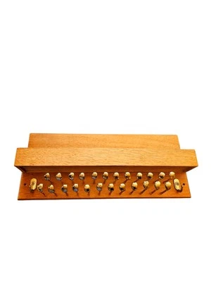 Corbata de golf vintage - Expositor de corbata de madera y latón con 24 ganchos - Retro para hombre Foto 1 de 4