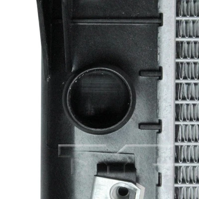 Conjunto de radiador TYC 2491 para 01-05 Cadillac Oldsmobile Aurora DeVille Foto 1 de 4