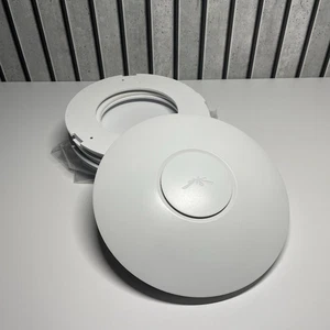 UBIQUITI UniFi AP Pro Wireless AP (UAP-Pro) - Used / Extra Mounts & Brackets - Picture 1 of 3