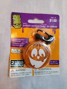 Collana Zucca Sicurezza Lampeggiante Luce Lampeggiante Halloween Vintage Gioielli Nuova - Foto 1 di 3